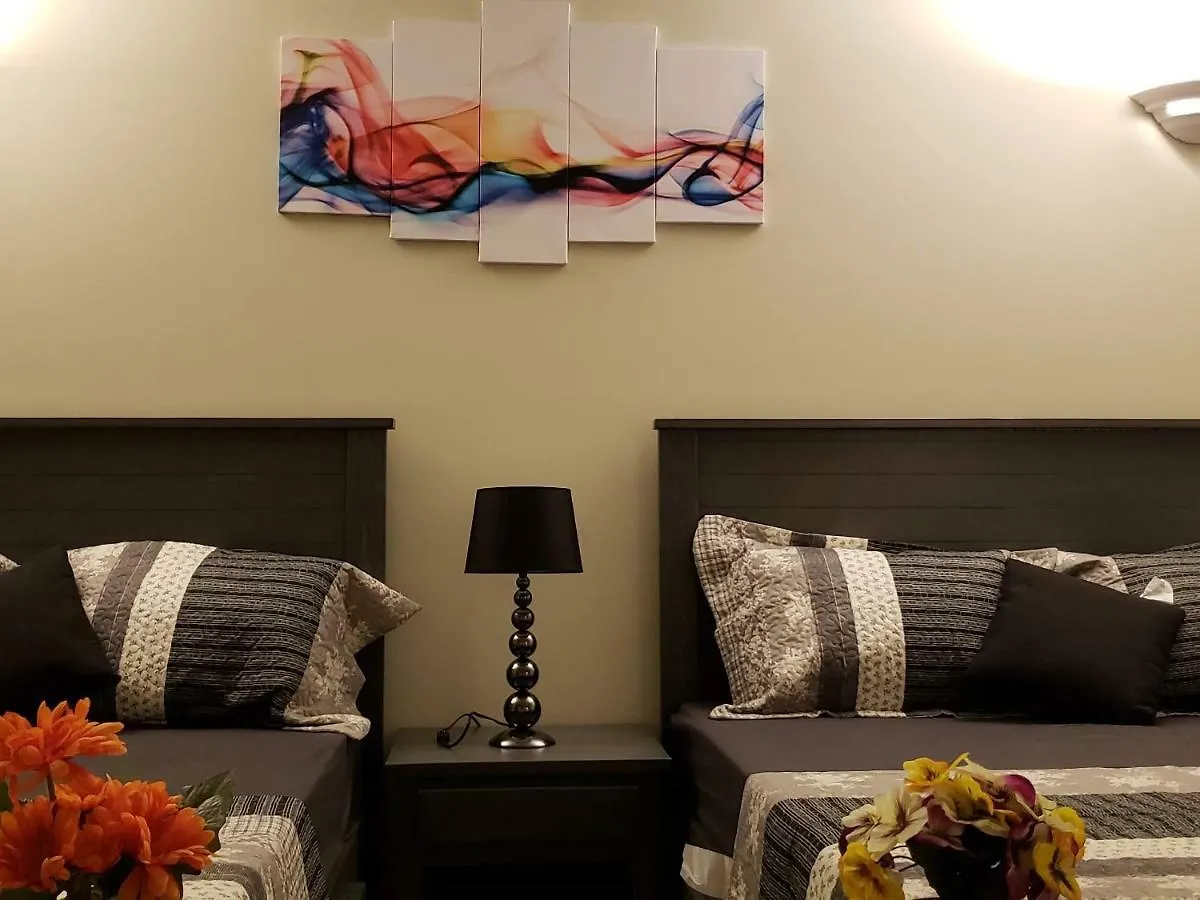 Guest house Farhad'S B&B Canada