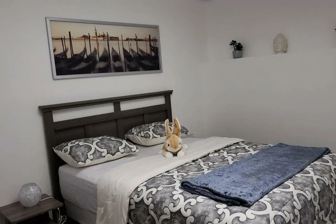 Farhad'S B&B Guest house Abbotsford